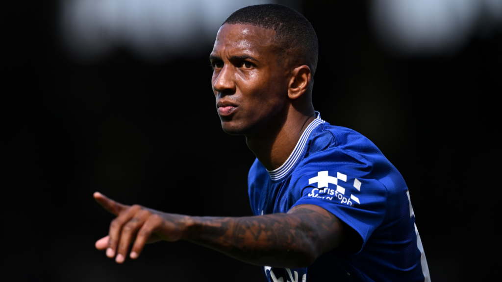 Ryan Reynolds Rob McElhenney Wrexham