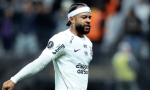Memphis Depay og Corinthians i stand-off over bonusutbetaling da nederlandsk stjerne fortalte om ikke å melde seg for trening før sesongen