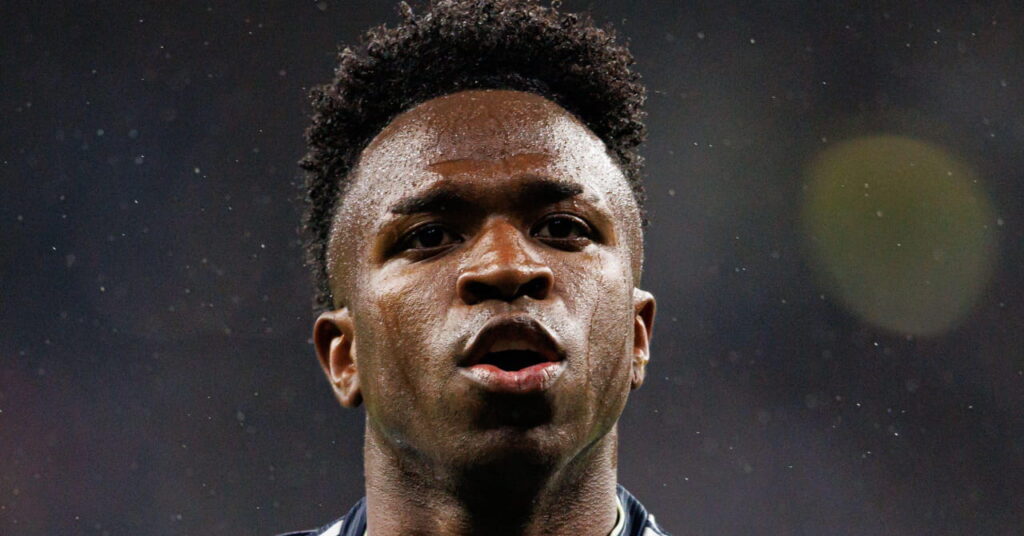 Real Madrid-ikonet advarer Vinicius Junior mot Arsenal-overføring: "Det er ingen vei tilbake ... det skjedde med Özil også"