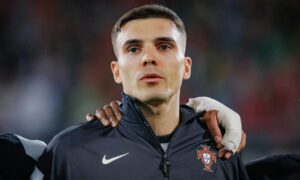 Aston Villa er i samtaler om å signere Joao Palhinha fra Bayern München