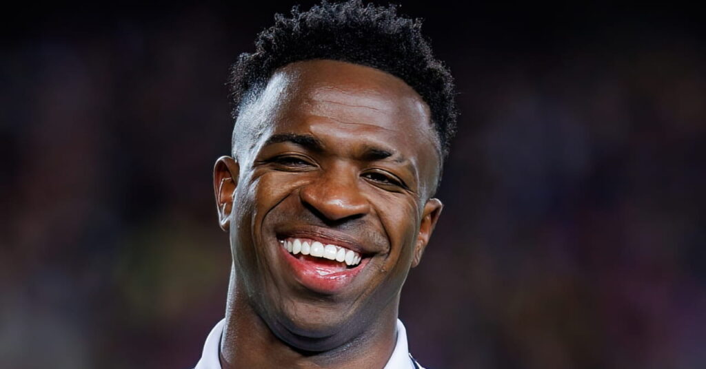 BREAKING: Vinicius Junior signerer ny Real Madrid-kontrakt frem til 2032, da La Liga-gigantene kaller Brasil fremfor «en av de viktigste spillerne»