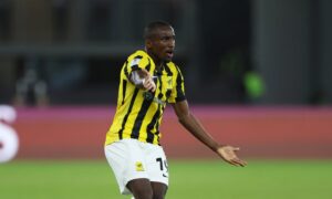 Diaby-avreise avvist: Al-Ittihad-fans reiser seg for å beskytte sin stjernemann