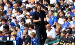 &laquo;Emosjonell&raquo; start! Xabi Alonso var fornøyd med Stamford Bridge-velkomsten da Morgan Rogers scoret på debuten i Chelsea-seieren