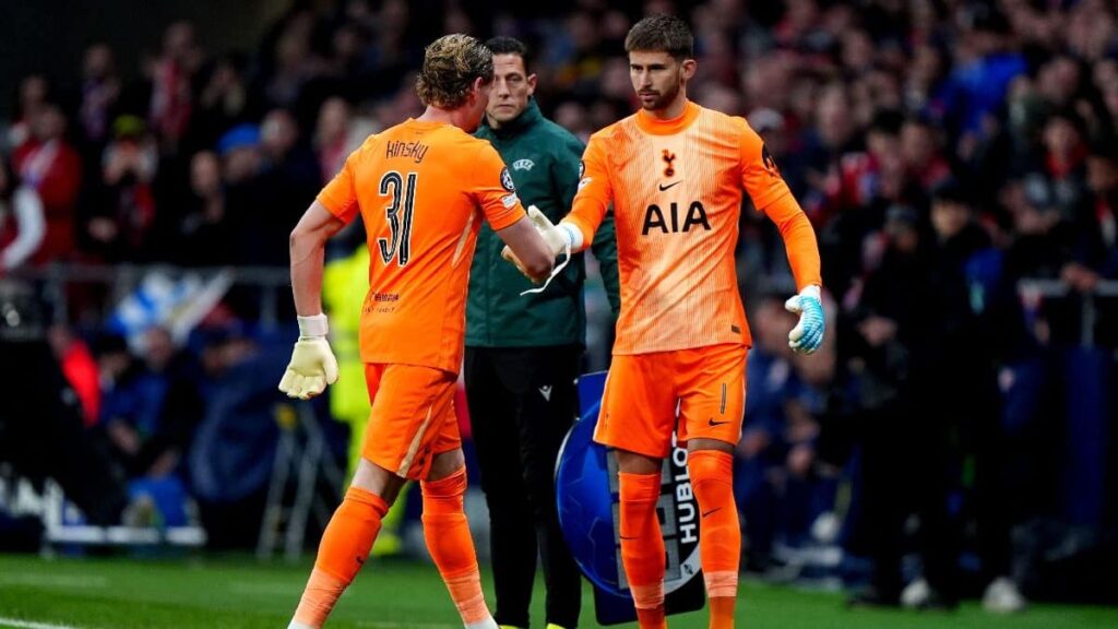 Tottenham sender keeper Vicario til Juventus