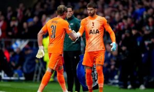 Tottenham sender keeper Vicario til Juventus