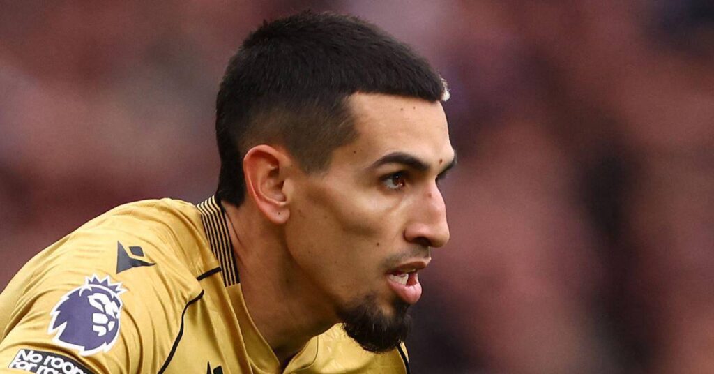 Forest signerer Palace-forsvareren Munoz for opptil 22 millioner pund