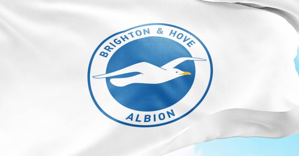 Femi Azeez-overføring: Brighton signerer Millwall-vingen for 15 millioner pund