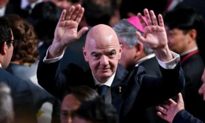 Infantino foreslår FIFA-reformer for å redde tronen hans etter VM-salgsskandalen