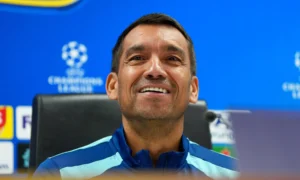 Giovanni van Bronckhorst har ingen overraskelser i vente for sammenstøt med Como