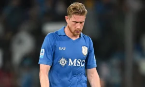 Napoli, gnister mellom Allegri og De Bruyne: misforståelser på banen, forklaringer på TV og en diskusjon ansikt til ansikt
