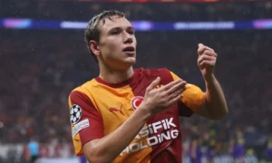Arsenal og Liverpool trapper opp jakten på Galatasaray-stjernen Aleksey Batrakov ettersom frigjøringsklausulen på 50 millioner pund dukker opp