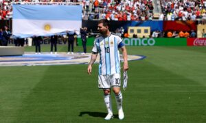 Video: Martínez overrasker Messi før avskjeden